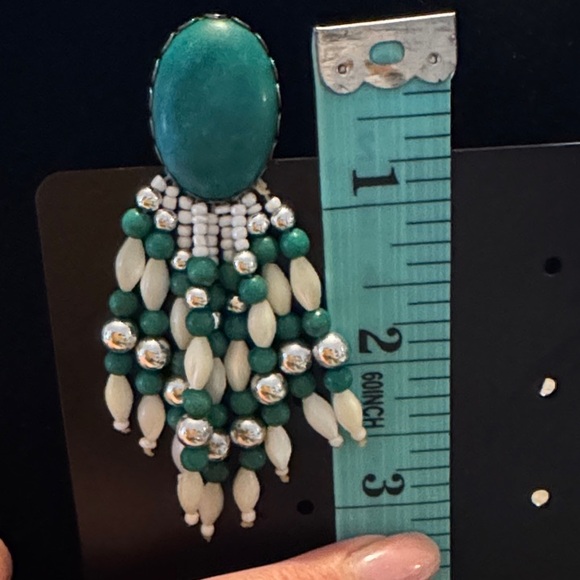 Vintage 80s Clip on Green and Cream Beaded Earrings - Picture 3 of 3